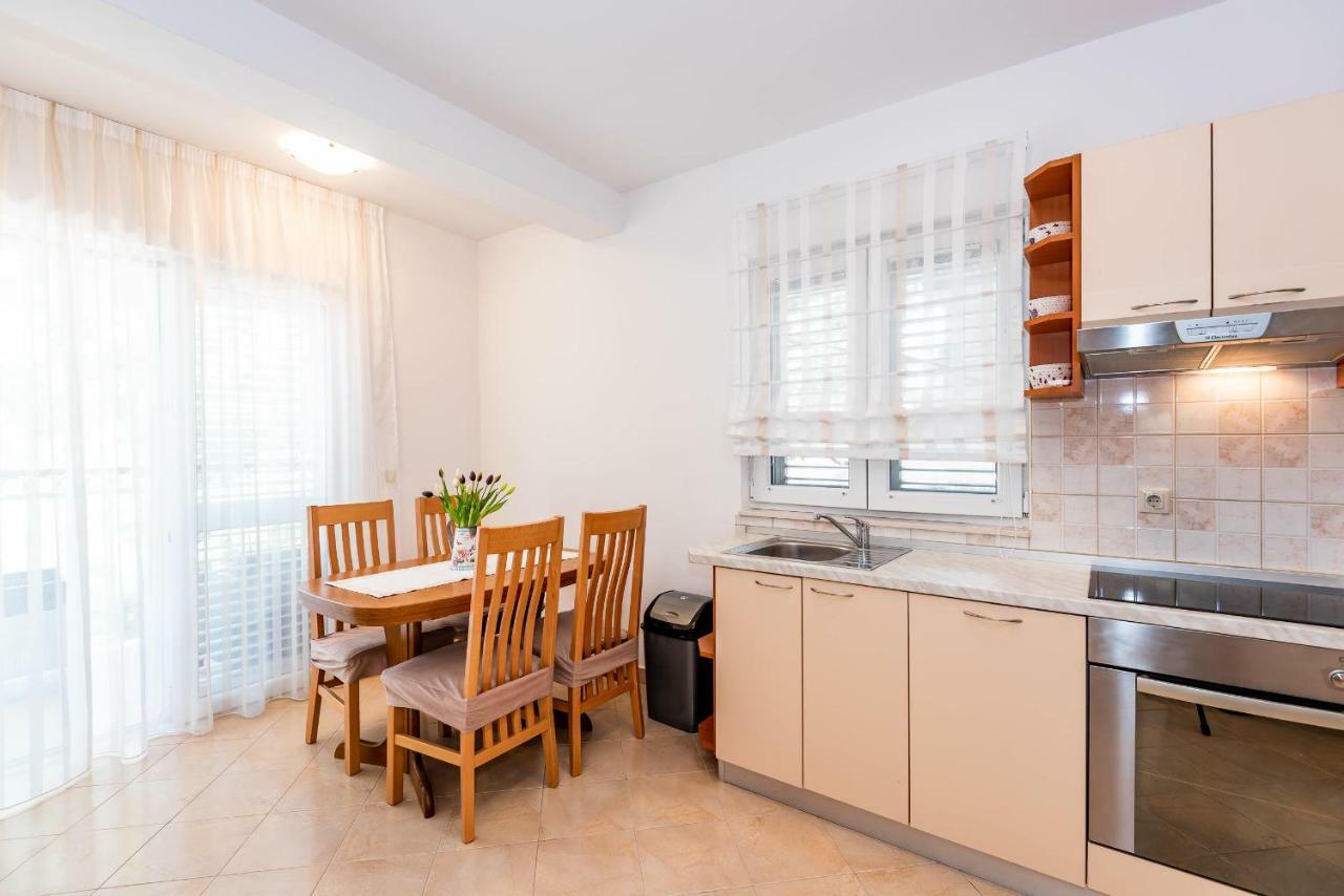 Apartmani Marina Klek Zewnętrze zdjęcie