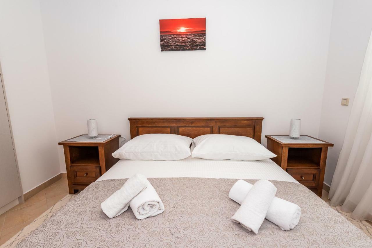 Apartmani Marina Klek Zewnętrze zdjęcie