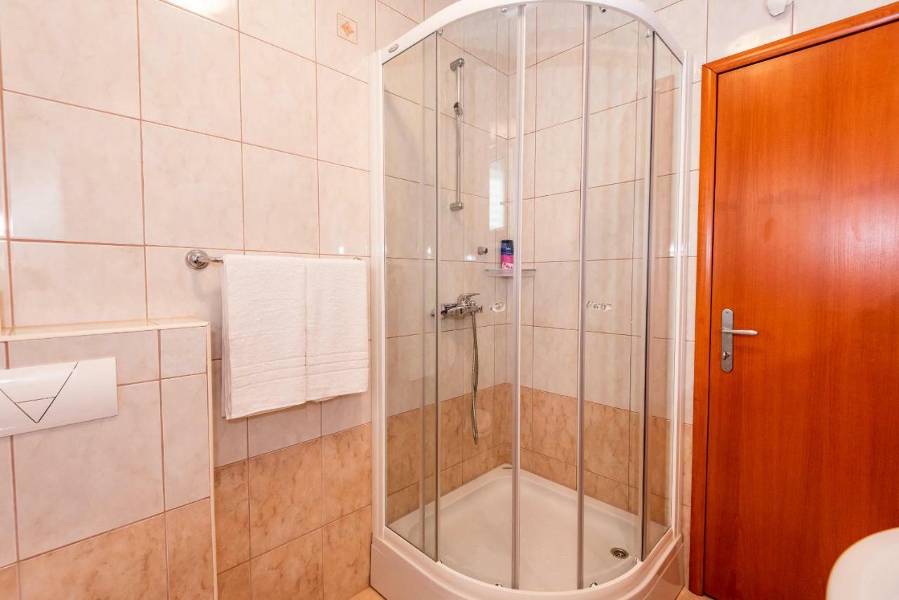 Apartmani Marina Klek Zewnętrze zdjęcie