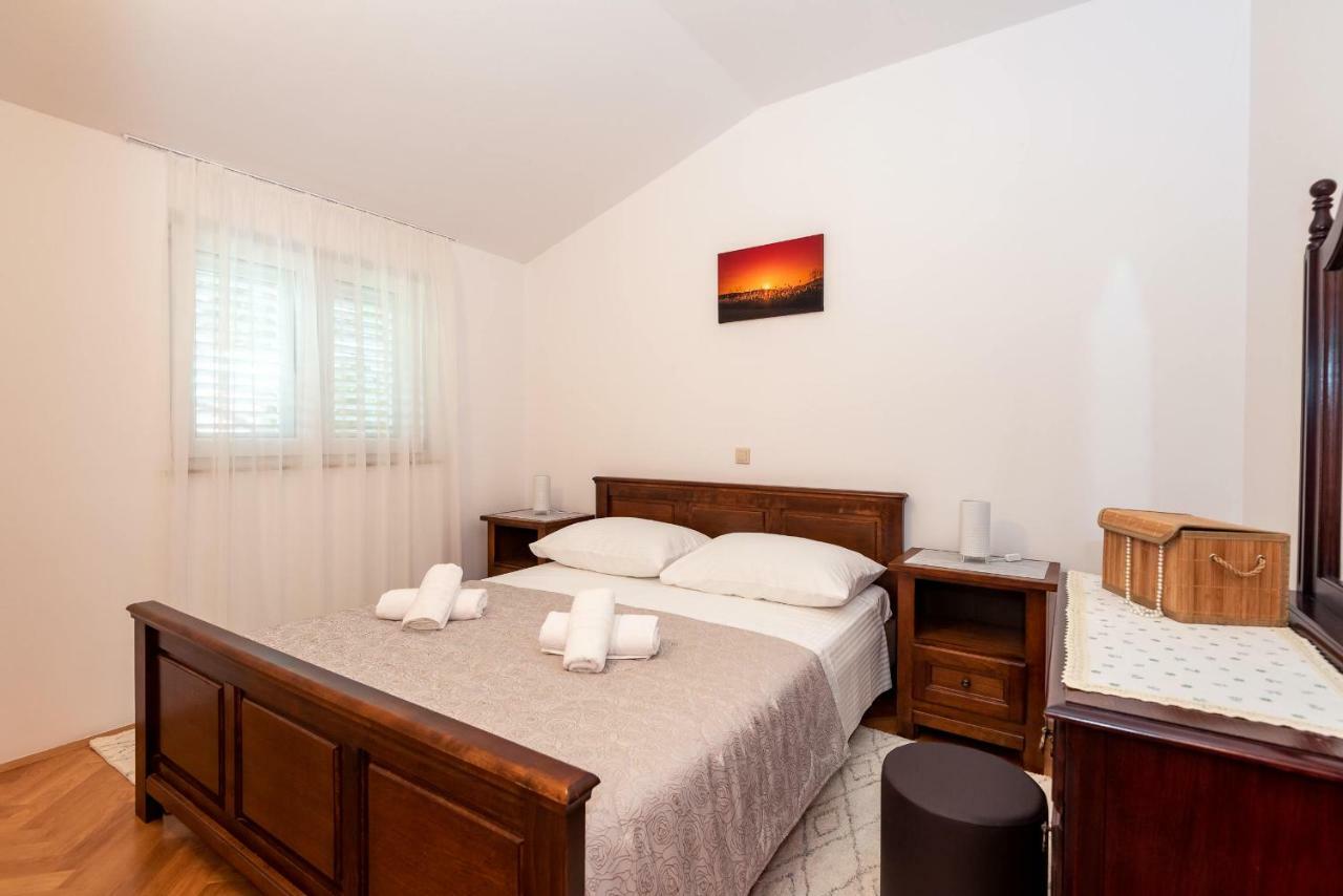 Apartmani Marina Klek Zewnętrze zdjęcie