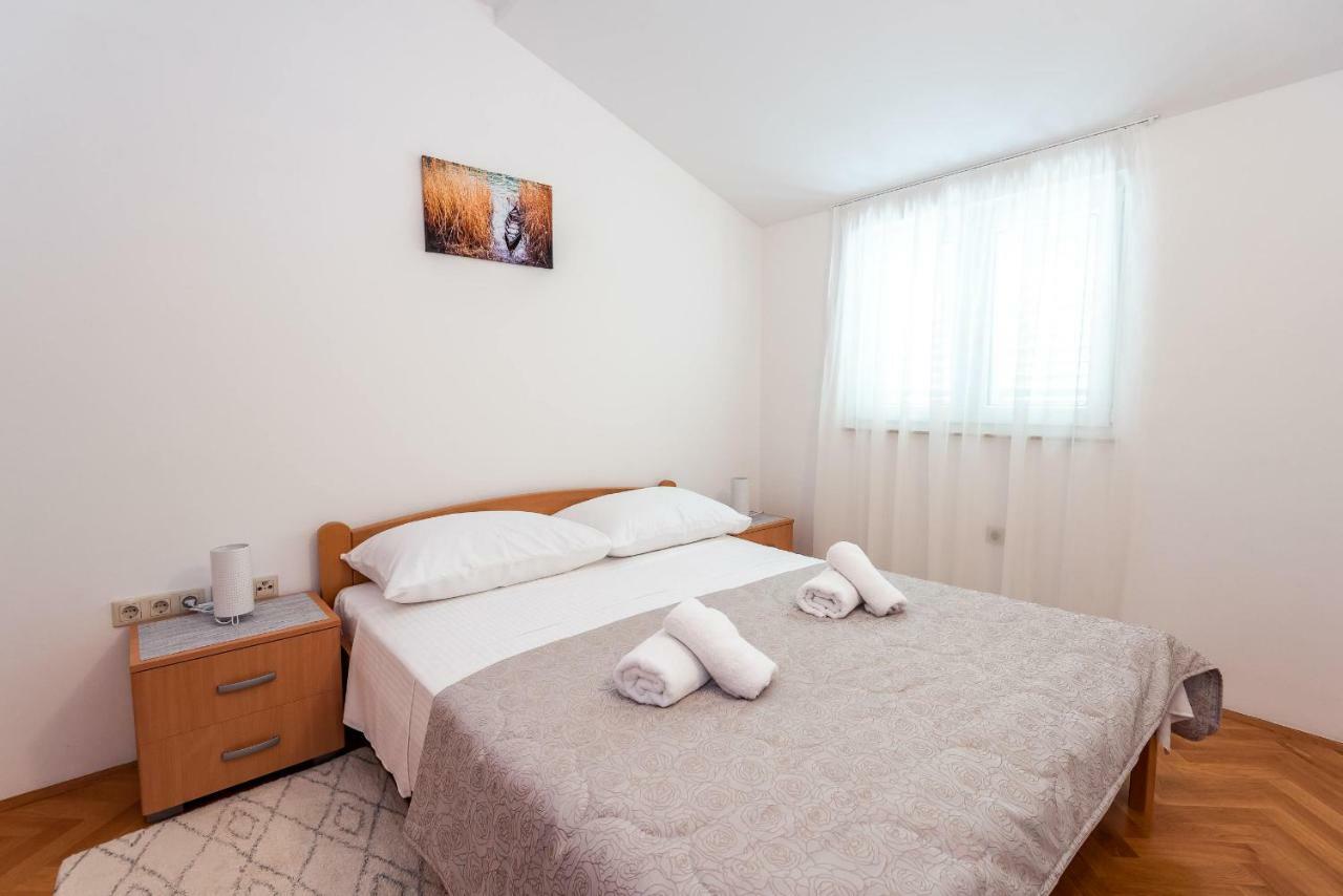 Apartmani Marina Klek Zewnętrze zdjęcie